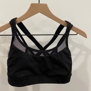 Lululemon sports bra